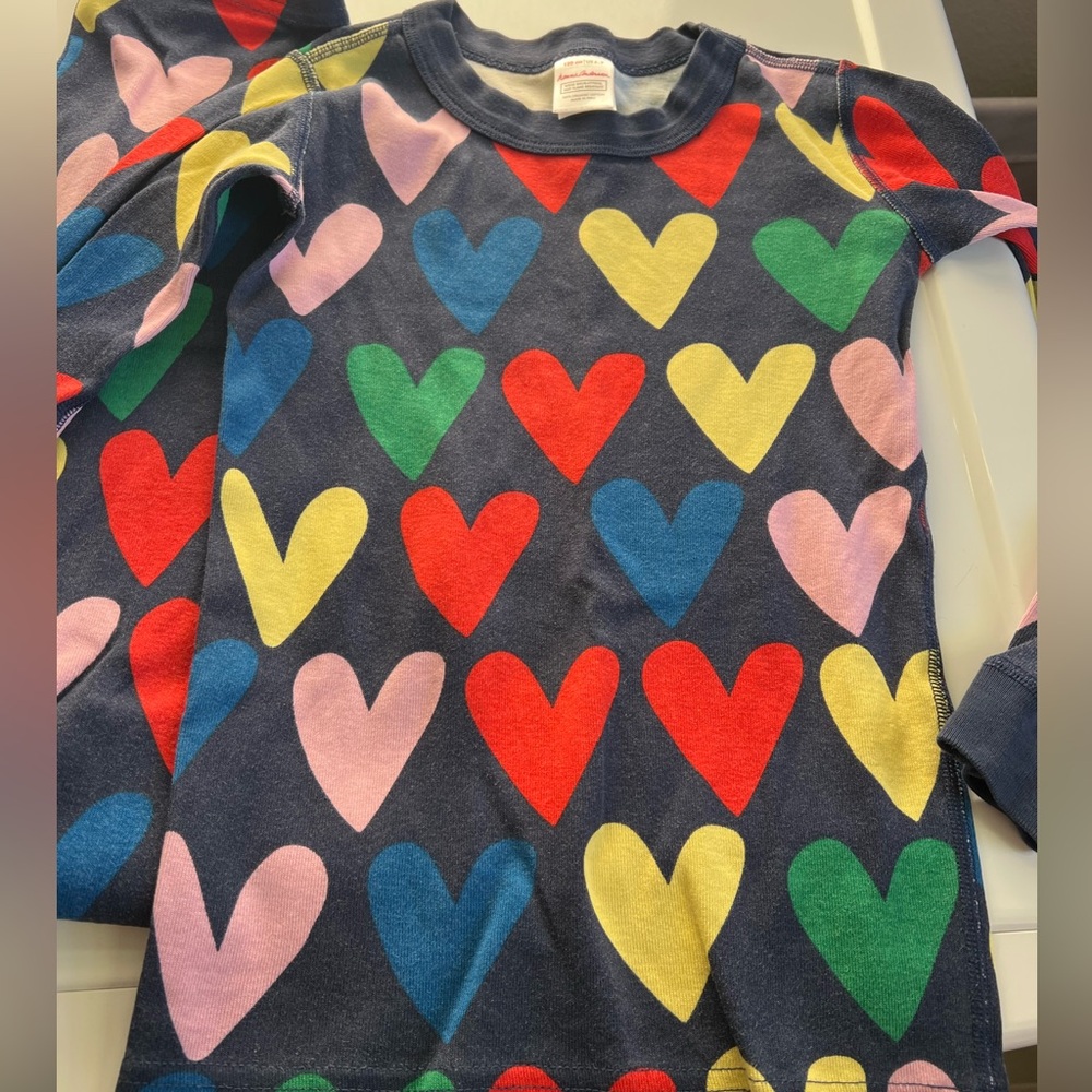 Hanna Andersson hearts pajamas